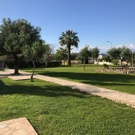 My Garden's Maisonettes בית נופש
